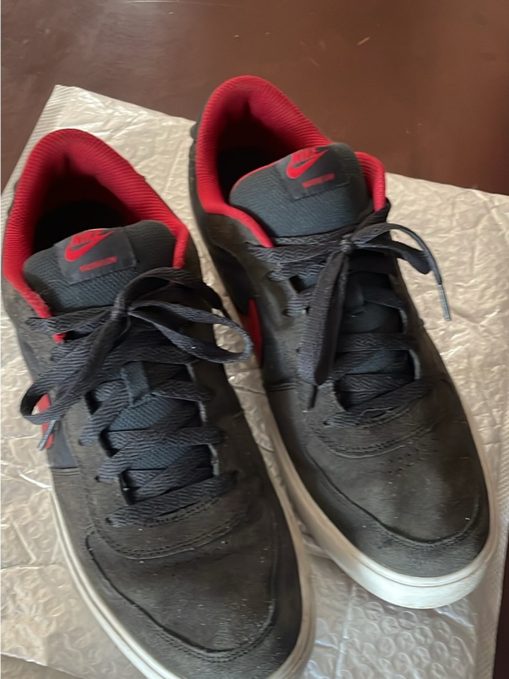 Nike Mavrk Shoes Black & Red Size 11